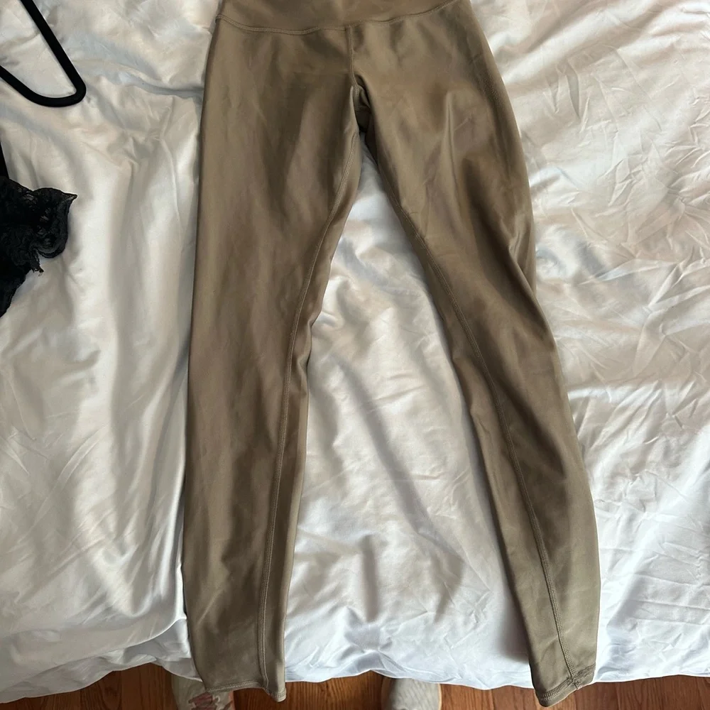 ALO Yoga Sculpt Leggings in Taupe Olive